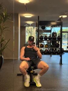 Free tape to whoever can guess what i m listening to