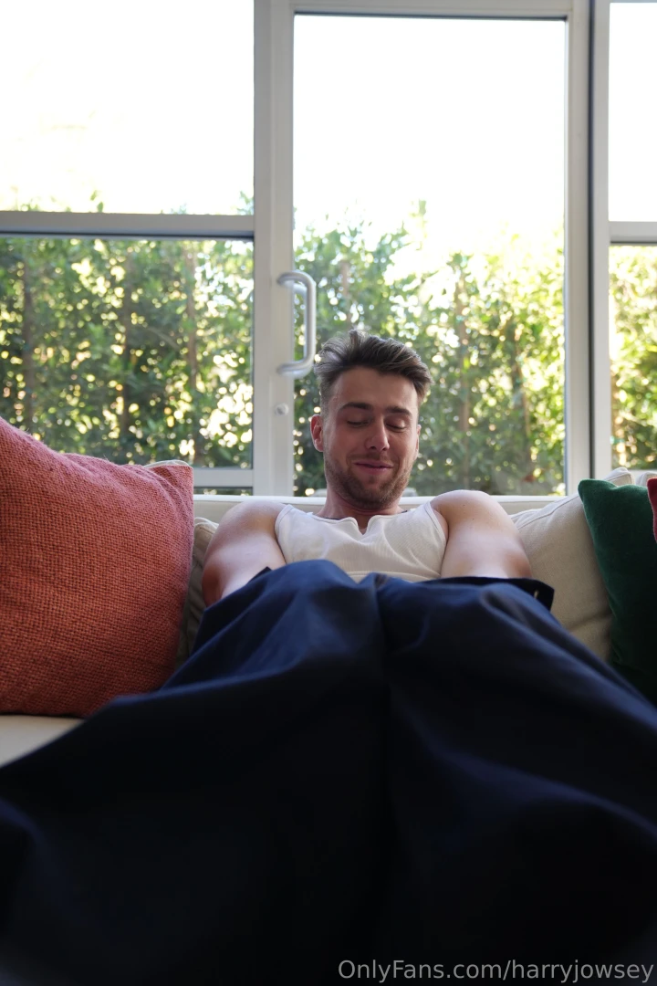 Pov i m about to send you a dick pic 