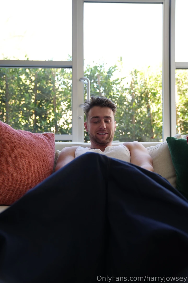 Pov i m about to send you a dick pic part 1 