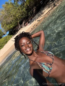 Feeling extra cute wanna treat me