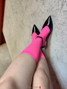 I m doing some pic in this outfit do u want to see
