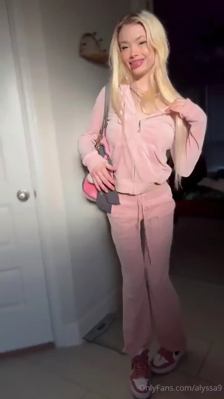 Message me amp tell me your biggest turn on alyssasvip alyssasvip 