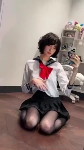 I have to lift my shirt higher 3