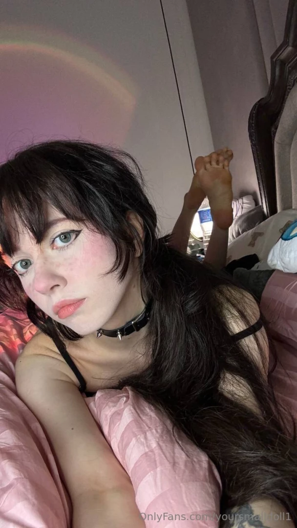 If you stay in the same room with that e girl 3 your actions part 1 