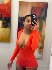 I just got a text from my friend qimmahrussovip that she is so horny part 11