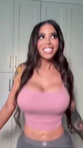 You like how my fat cock jumps around as i dance