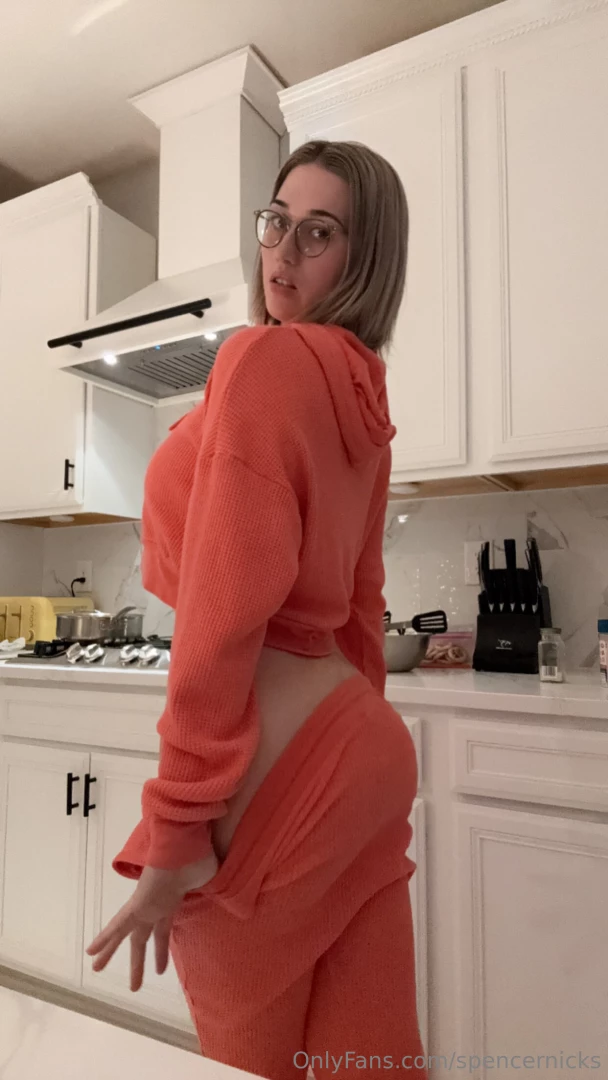 I hope you re hungry i m serving up and extra helping of ass and 