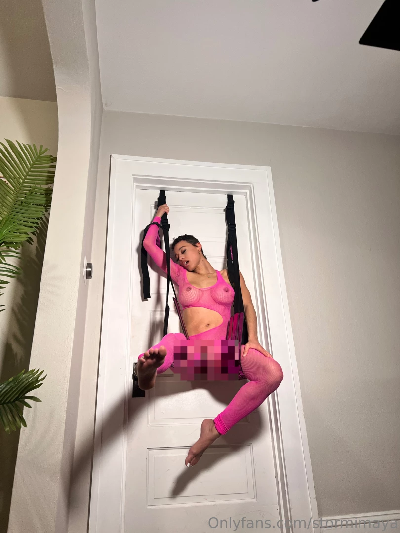 Full video i bought this door swing yesterday and i haven t fucked in 
