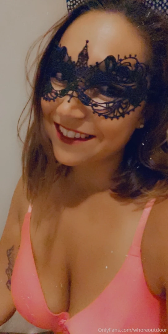 My girls and i are in a group chat and want to rate some cocks tip 