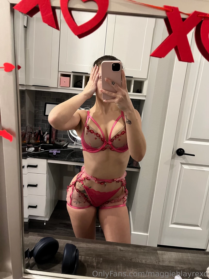 Can i be your valentine check your dms and lmk 