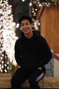 Not a nude but on i m currently on vacation thinking about how