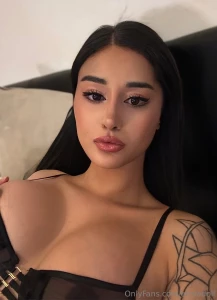 Come and talk i am bored