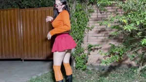 I let my neighbor to fuck my ass in the garden 10 min i went to see my