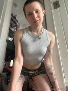 Looove how my nipples poke out in this tank top