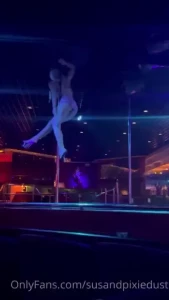 Lazy brinley when no one is tipping next time i m just gonna sit there