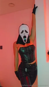 Redmia-queenpov part 2