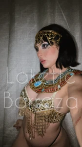 Soy la reencarnaci n de cleopatra muy inteligente astuta y muy