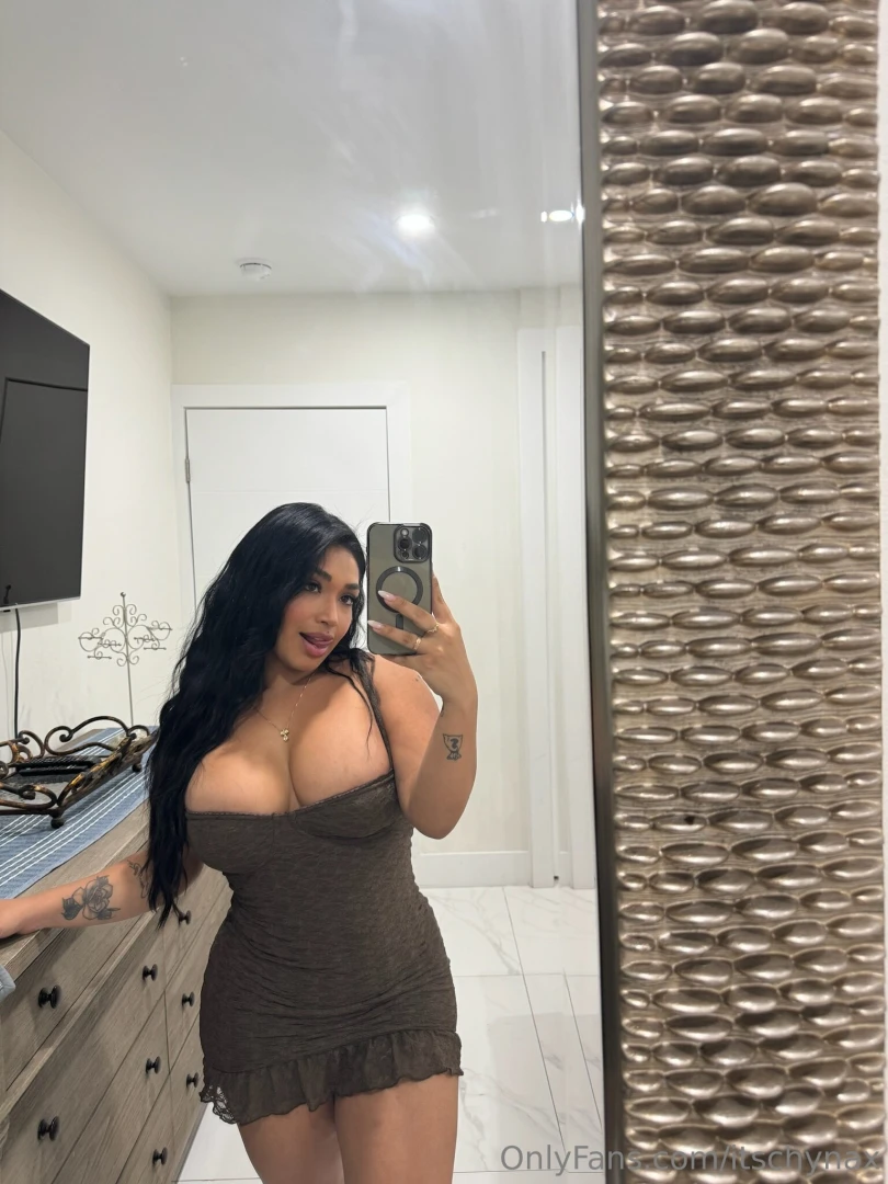 Guess who s going live tonight for a massive squirt showww 