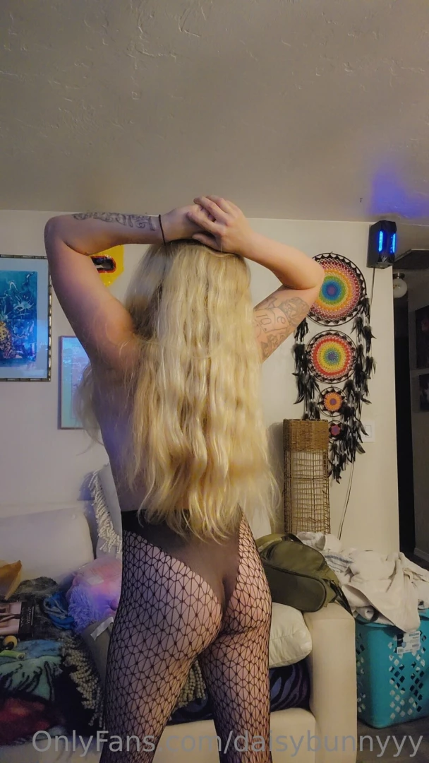 My hair is getting so long i almost just want to not ever cut it and 