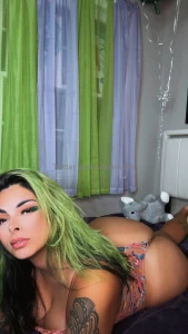 Tipsy cam cum i m back from vacation message me if interested in video