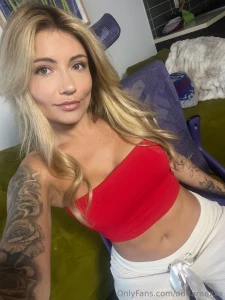 Dont forget about me you re not going to want to miss this live at 8pm