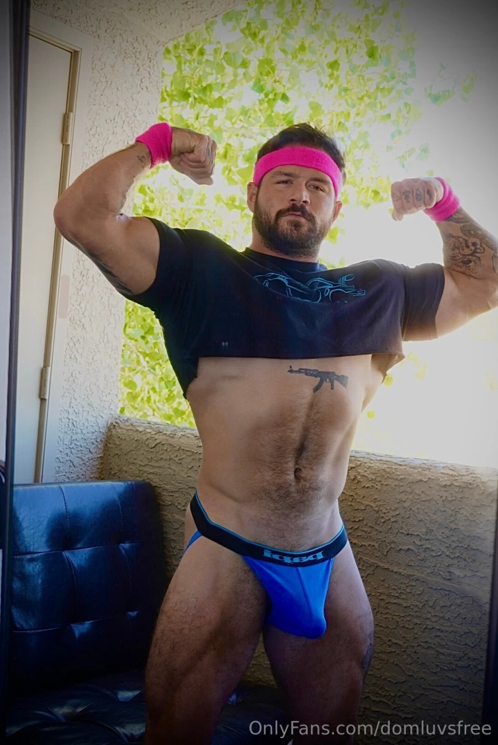 People say im intimidating but i promise i only wanna fuck you 