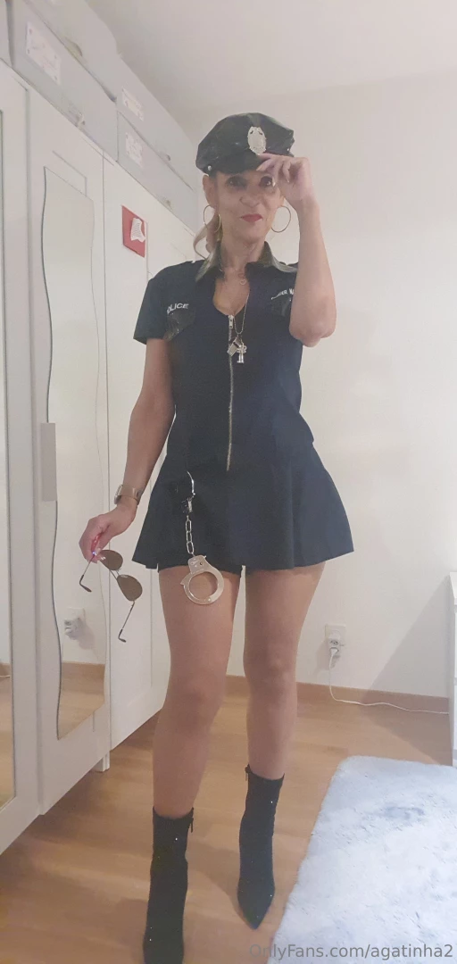 Hands up pants down you re going to prison for stealing my heart dm to 