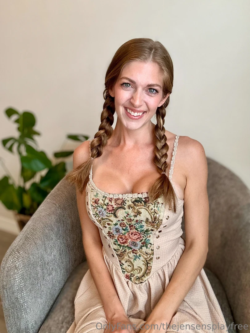 Use my pigtails as handles 