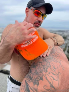 Photoalbum 1 rooftop to hot top kev plows eli strong rooftop sun hot part 9