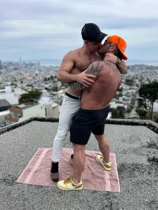 Photoalbum 1 rooftop to hot top kev plows eli strong rooftop sun hot part 6