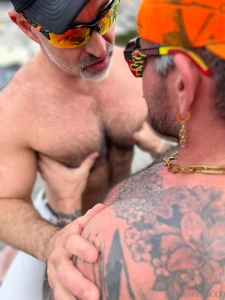 Photoalbum 1 rooftop to hot top kev plows eli strong rooftop sun hot part 1