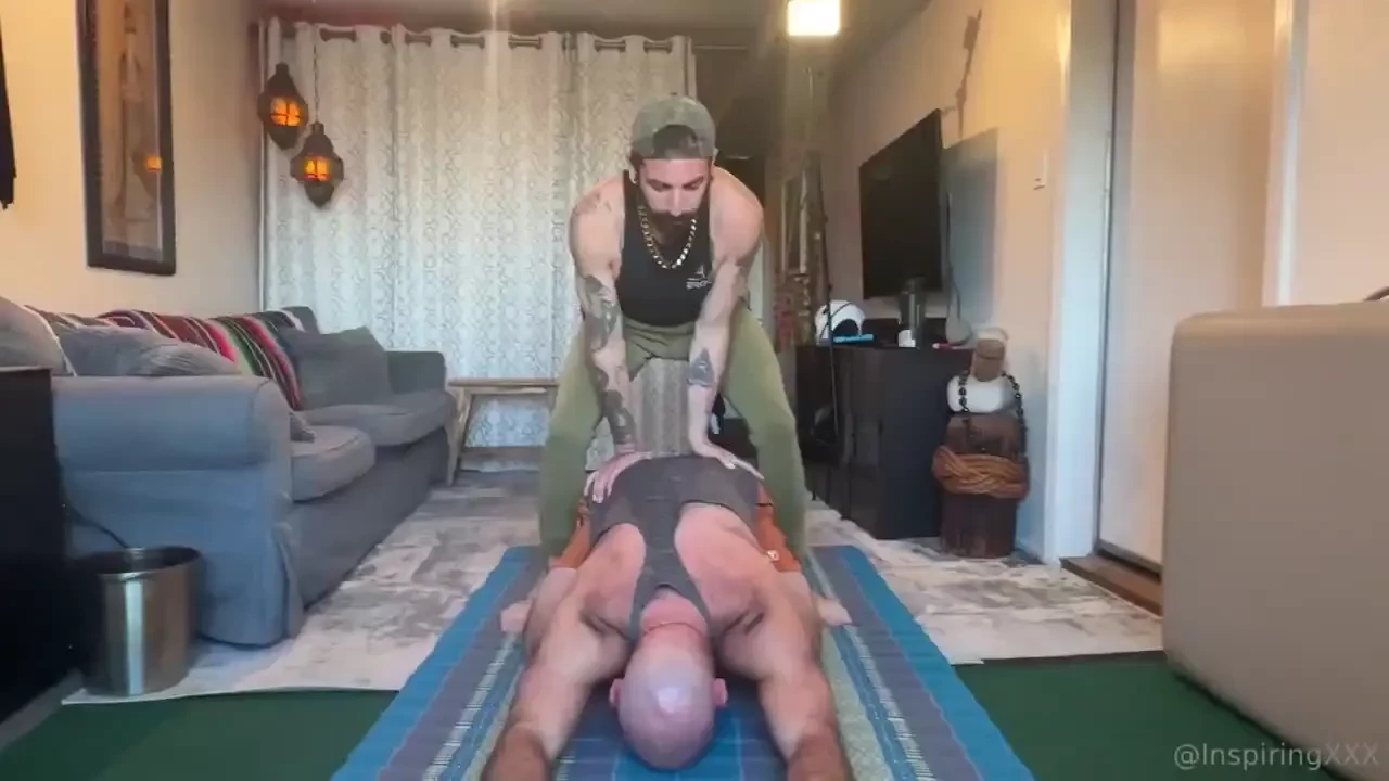 Full scene part 1 yoga my ass bro axel pup_axxxel and i connected over 
