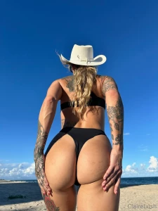 I know you re not santa but i wanna sit on your lap