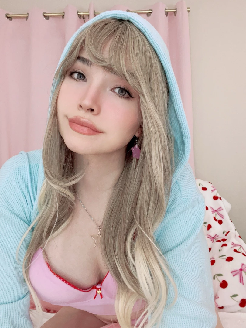 Can t stop smiling guess you re the reason why 