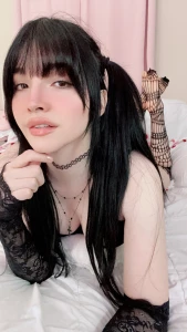 When she walks into the room even the shinigami take notice