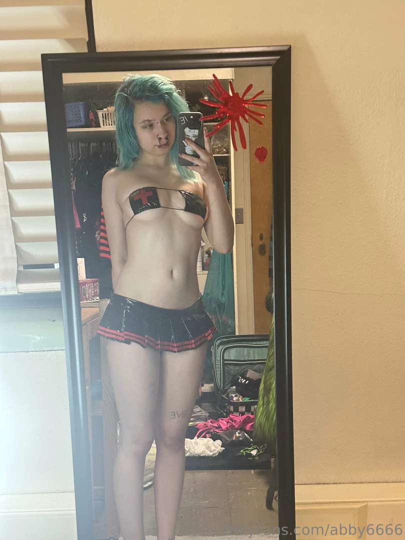 Trying on my besties outfits part 1 lt 3 lmk what you guys think send 