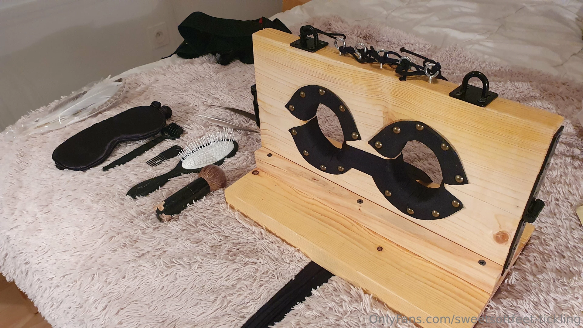 Sweetsoftfeet tickling session 6 insanely ticklish to hell and totally part 4 