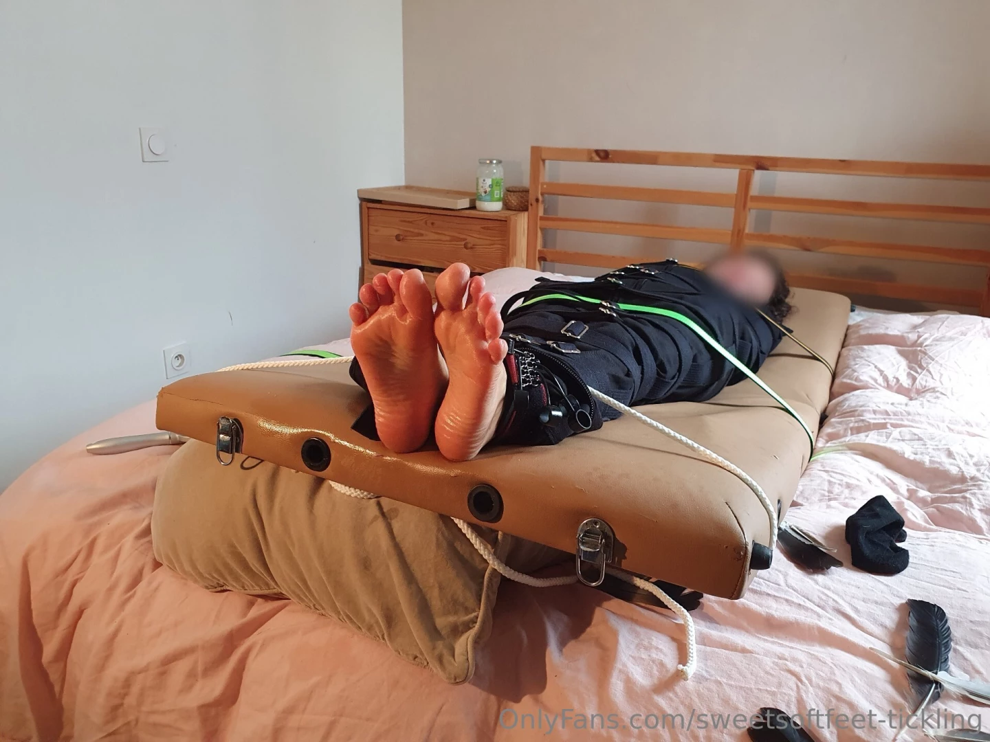 Are you ready to discover the setup of my new tickling session 32 