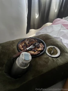 A cozy weekend in my style a delicious breakfast a soft blanket and