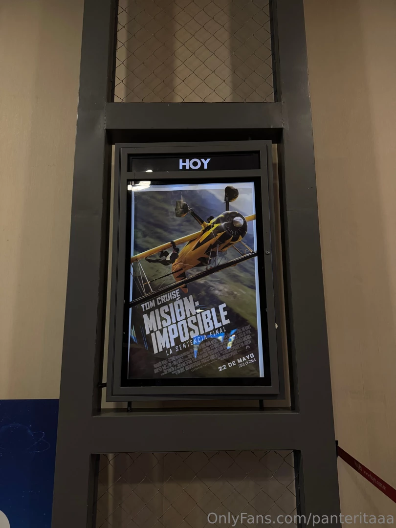 Walking through the mall i stopped by the movie theater and once again 