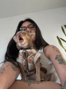 Sometimes arena looks at me like she knows all my secrets and judges