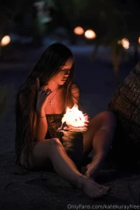 I m sitting here with a flashy light ready to make a wish and put it