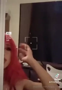 Making myself pretty for you