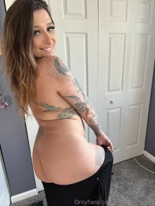 I m already naked for you what are you waiting for dm me