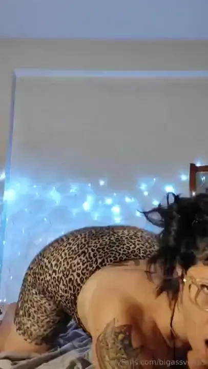 In doggy style waiting for you 