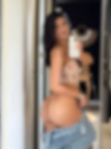 Wanna chance to see the bare vid start with a like in the post below