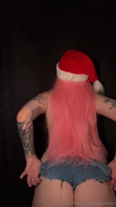 Clap clap clapping whit my huge amp shaking my whole body in mini