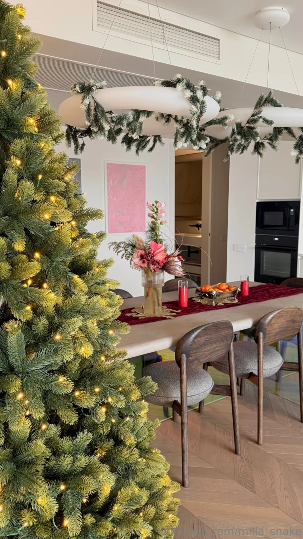 Look just look how beautiful the atmosphere i did ah my heart 