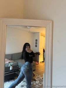 I m too hot to handle babe don t blame me if your screen starts to part 1