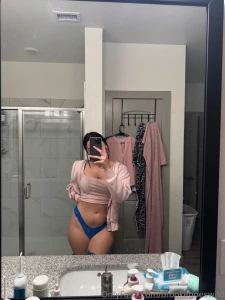 Surrounded by beauty yet i m the only thing that holds your gaze